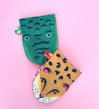 Load image into Gallery viewer, Alligator and Leopard Ovenmitt Bundle