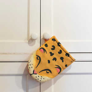 •	Leopard oven mitt, Organic cotton kitchen, Designer kitchen ovenmitts, sustainable kitchen, 